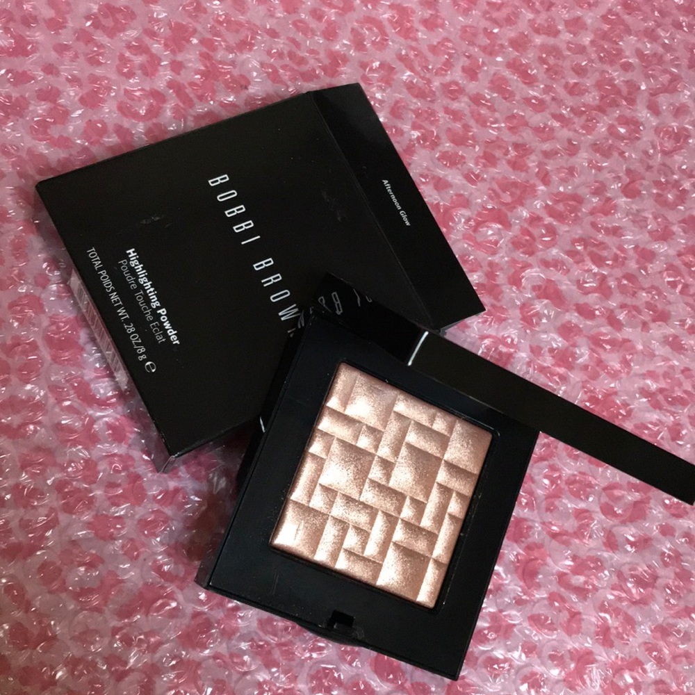 BOBBI BROWN HIGHLIGHTER POWDER